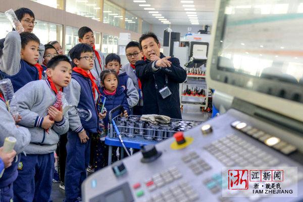 长兴：走读智慧工厂 感受科技魅力